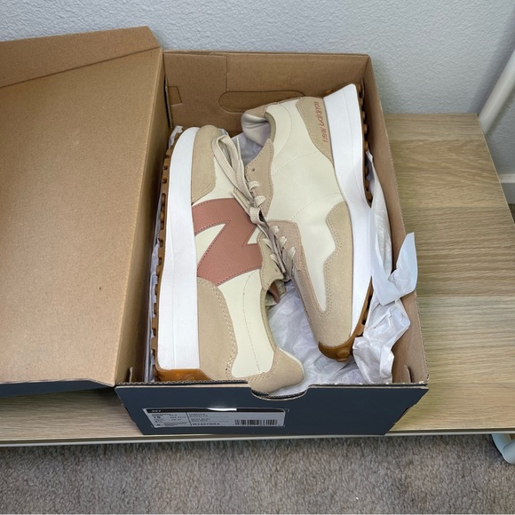 New Balance 327 Women’s Sneakers [NIB] – Beige Rose (WS327NKA) Size 10 - Picture 2 of 11